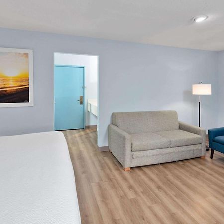 Days Inn & Suites By Wyndham Siler City Exterior foto